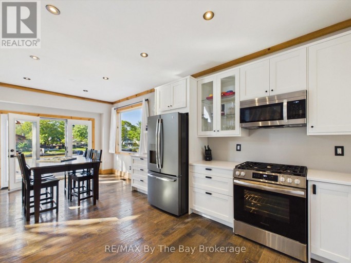2056 RIVER ROAD W, Wasaga Beach, Ontario, L9Z2W1