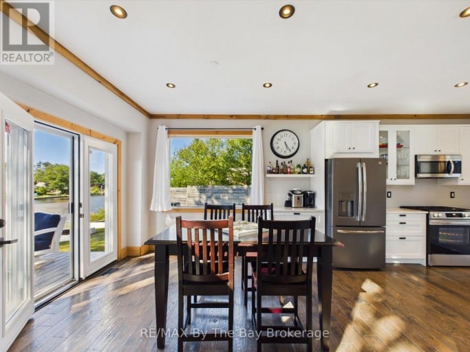 2056 RIVER ROAD W, Wasaga Beach, Ontario, L9Z2W1