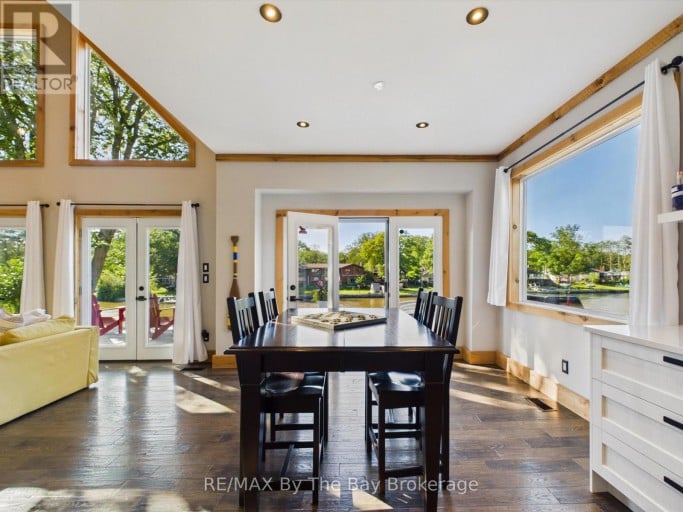 2056 RIVER ROAD W, Wasaga Beach, Ontario, L9Z2W1