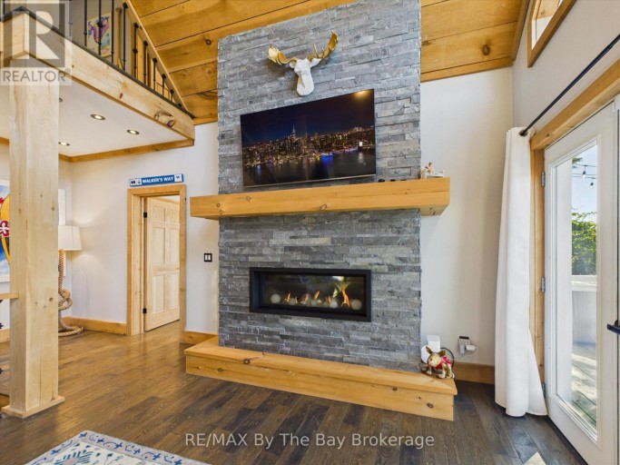 2056 RIVER ROAD W, Wasaga Beach, Ontario, L9Z2W1