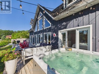 2056 RIVER ROAD W Wasaga Beach Ontario photo 20