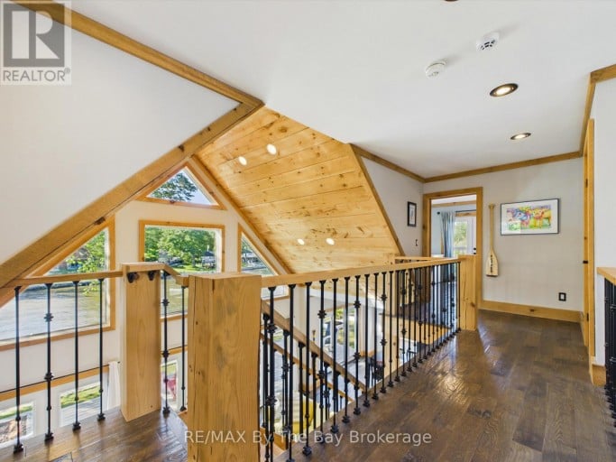 2056 RIVER ROAD W, Wasaga Beach, Ontario, L9Z2W1
