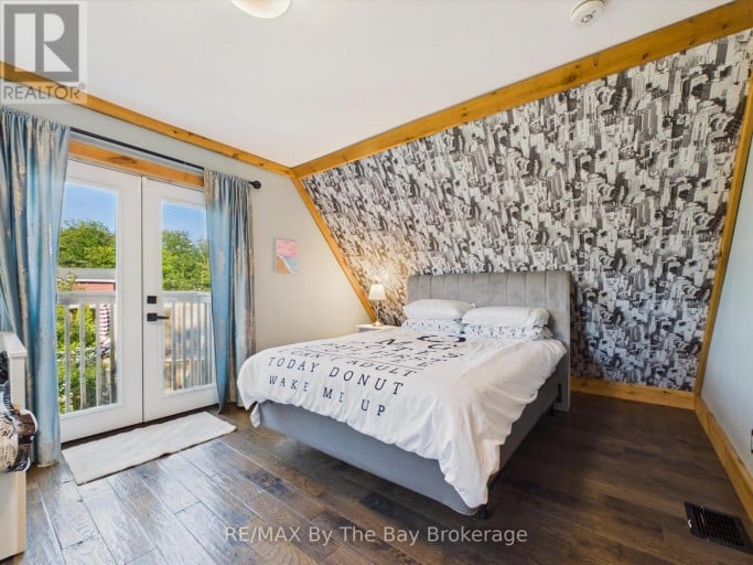 2056 RIVER ROAD W, Wasaga Beach, Ontario, L9Z2W1