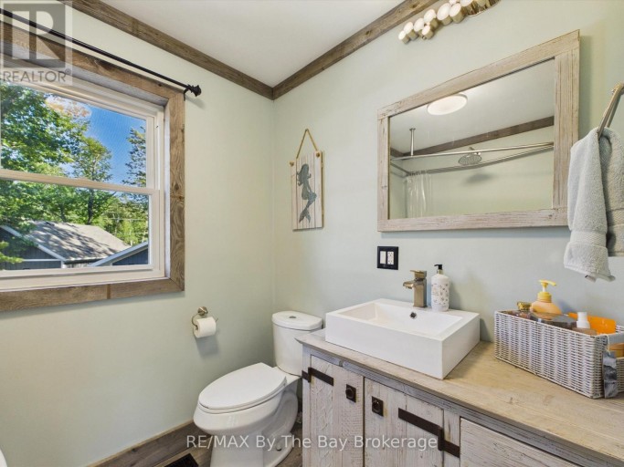 2056 RIVER ROAD W, Wasaga Beach, Ontario, L9Z2W1