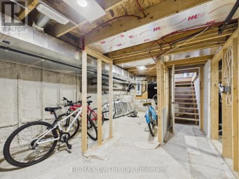 2056 RIVER ROAD W Wasaga Beach Ontario photo 34