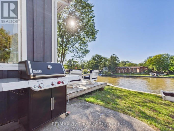 2056 RIVER ROAD W, Wasaga Beach, Ontario, L9Z2W1