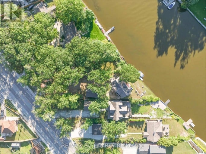 2056 RIVER ROAD W, Wasaga Beach, Ontario, L9Z2W1