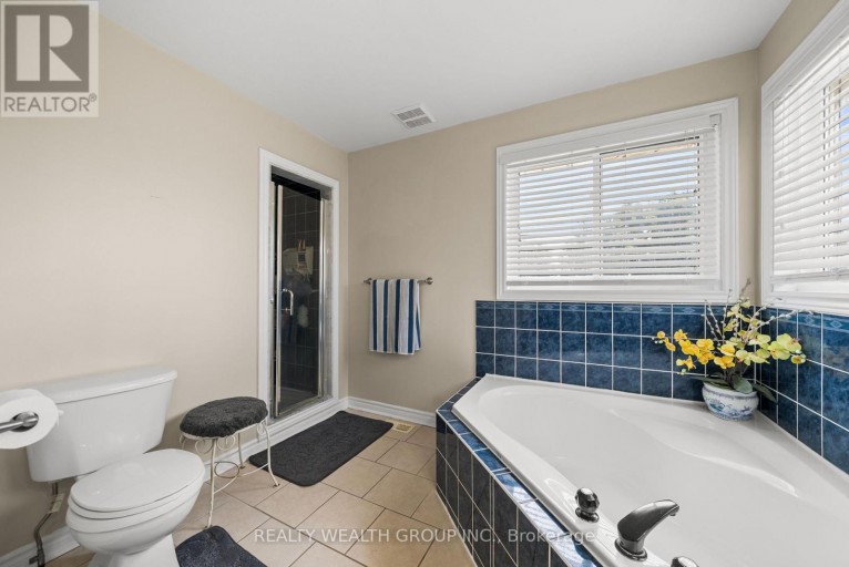 32 REYNOLDS LANE, Barrie (Edgehill Drive), Ontario, L4N0P9