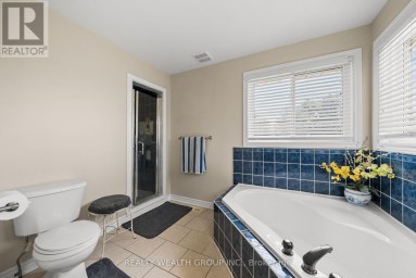 32 REYNOLDS LANE Barrie (Edgehill Drive) Ontario photo 23