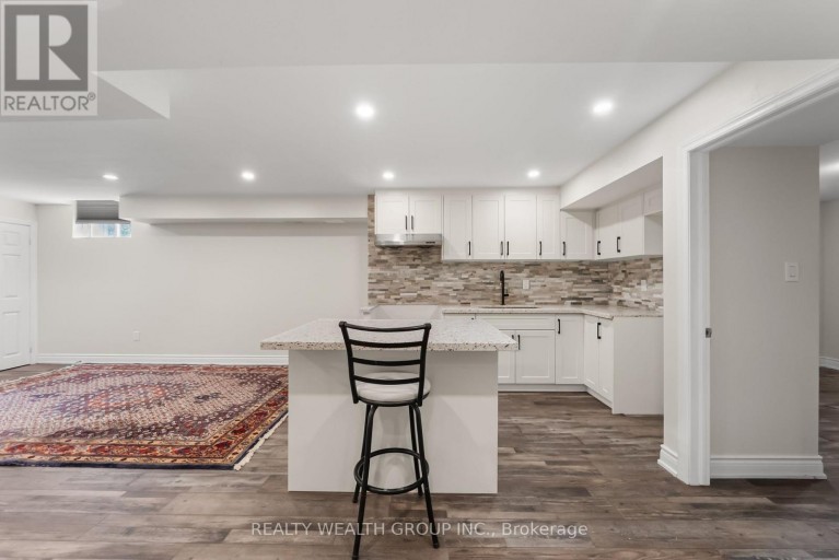 32 REYNOLDS LANE, Barrie (Edgehill Drive), Ontario, L4N0P9