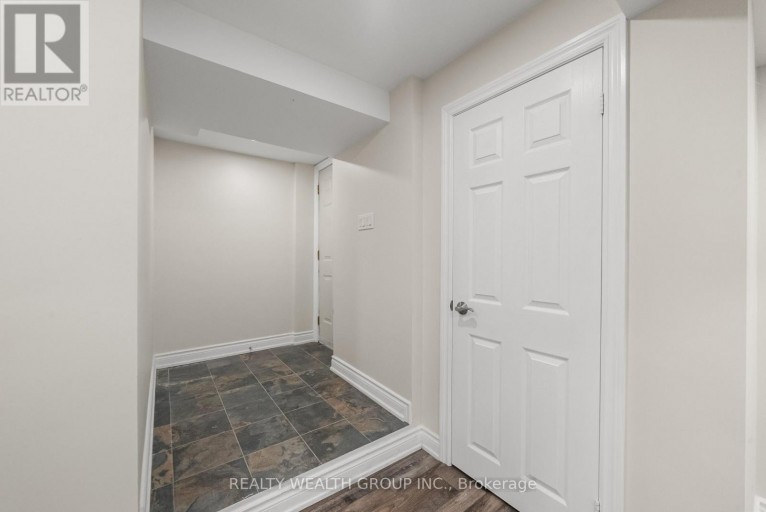 32 REYNOLDS LANE, Barrie (Edgehill Drive), Ontario, L4N0P9