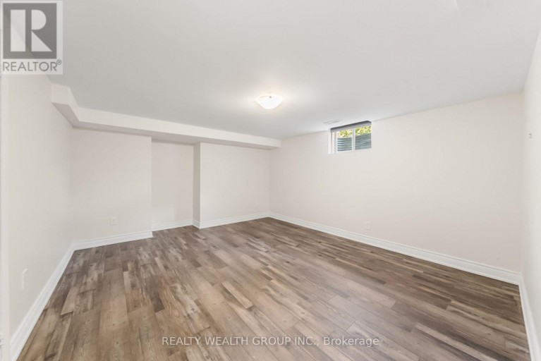 32 REYNOLDS LANE, Barrie (Edgehill Drive), Ontario, L4N0P9