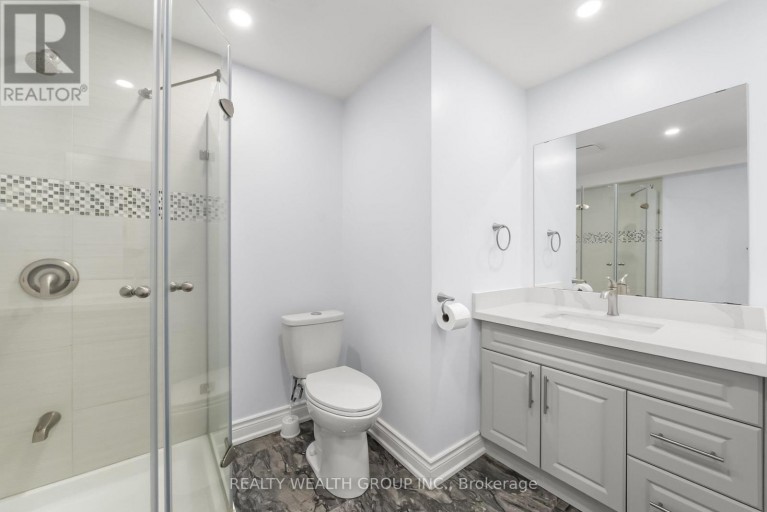 32 REYNOLDS LANE, Barrie (Edgehill Drive), Ontario, L4N0P9