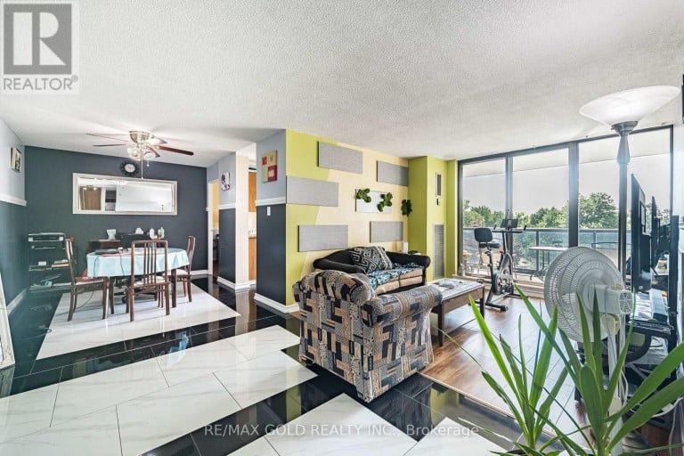 407 - 21 KNIGHTSBRIDGE ROAD, Brampton (Queen Street Corridor), Ontario, L6T3Y1