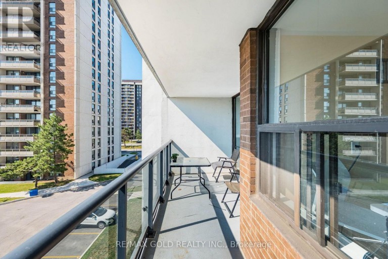 407 - 21 KNIGHTSBRIDGE ROAD, Brampton (Queen Street Corridor), Ontario, L6T3Y1