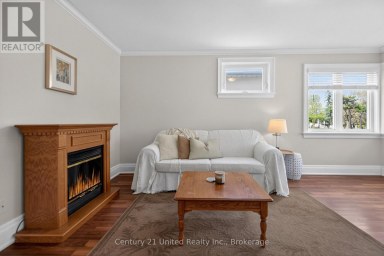 810 BYRON STREET S Whitby (Downtown Whitby) Ontario photo 11