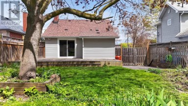 810 BYRON STREET S Whitby (Downtown Whitby) Ontario photo 4
