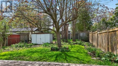 810 BYRON STREET S Whitby (Downtown Whitby) Ontario photo 6