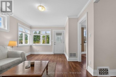 810 BYRON STREET S Whitby (Downtown Whitby) Ontario photo 7