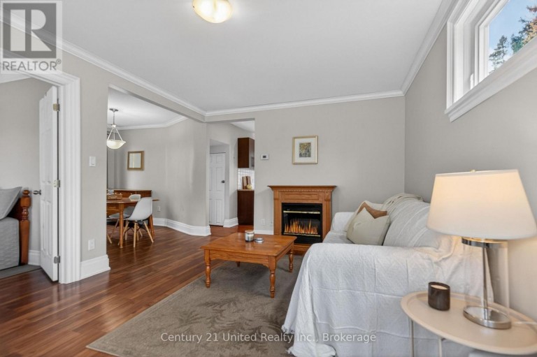 810 BYRON STREET S, Whitby (Downtown Whitby), Ontario, L1N4R8