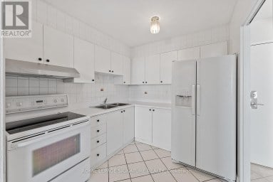 906 - 5 SAN ROMANOWAY Toronto (Black Creek) Ontario photo 11