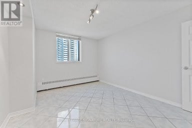 906 - 5 SAN ROMANOWAY Toronto (Black Creek) Ontario photo 16