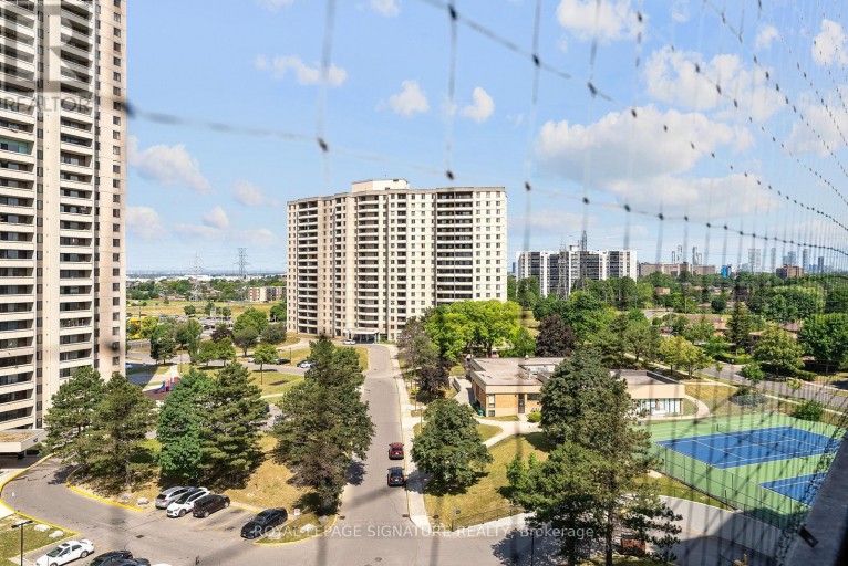 906 - 5 SAN ROMANOWAY, Toronto (Black Creek), Ontario, M3N2Y4