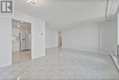 906 - 5 SAN ROMANOWAY Toronto (Black Creek) Ontario photo 8