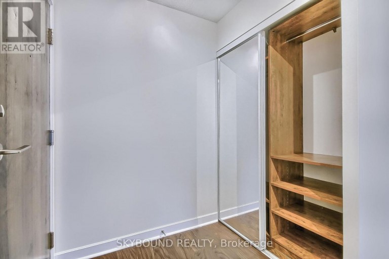 712 - 33 BAY STREET, Toronto (Waterfront Communities), Ontario, M5J2Z3