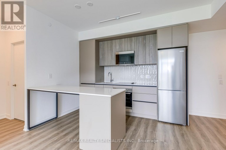 1018 - 2485 EGLINTON AVENUE, Mississauga (Central Erin Mills), Ontario, L5M2T1