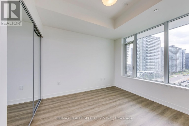 1018 - 2485 EGLINTON AVENUE, Mississauga (Central Erin Mills), Ontario, L5M2T1