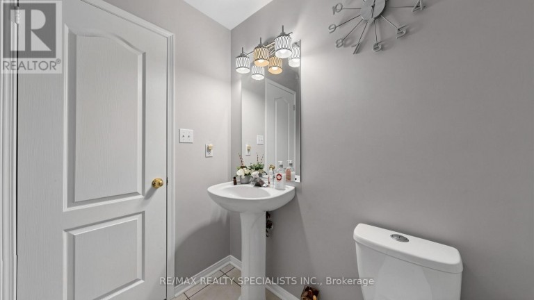 193 QUEEN MARY DRIVE, Brampton (Fletcher's Meadow), Ontario, L7A1Y3