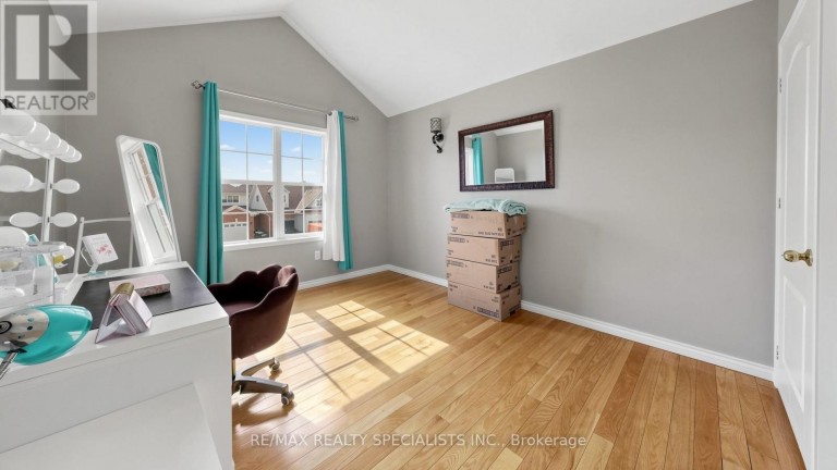 193 QUEEN MARY DRIVE, Brampton (Fletcher's Meadow), Ontario, L7A1Y3