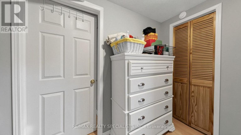 193 QUEEN MARY DRIVE, Brampton (Fletcher's Meadow), Ontario, L7A1Y3