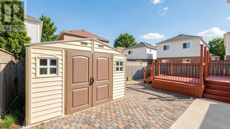 193 QUEEN MARY DRIVE, Brampton (Fletcher's Meadow), Ontario, L7A1Y3
