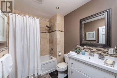 MAIN FLOOR APARTMENT - 438 THIRD LINE Oakville (SW Southwest) Ontario photo 10