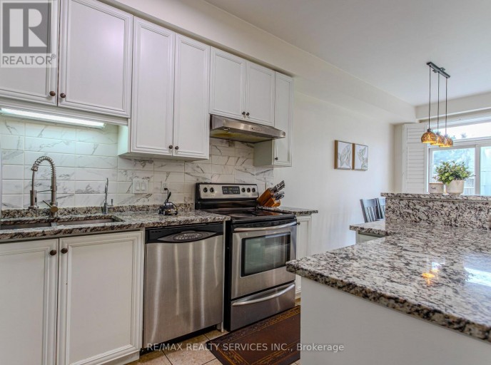49 MARINA POINT CRESCENT N, Hamilton (Stoney Creek), Ontario, L8E0E4