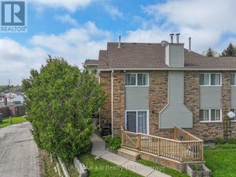 8 - 19 WREN COURT Tillsonburg Ontario photo 1