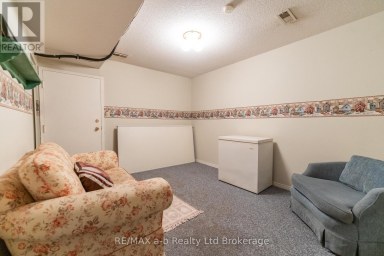 8 - 19 WREN COURT Tillsonburg Ontario photo 21