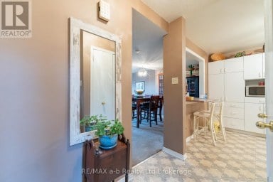 8 - 19 WREN COURT Tillsonburg Ontario photo 4