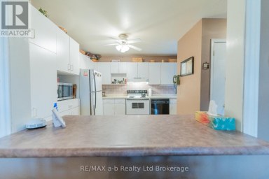 8 - 19 WREN COURT Tillsonburg Ontario photo 5