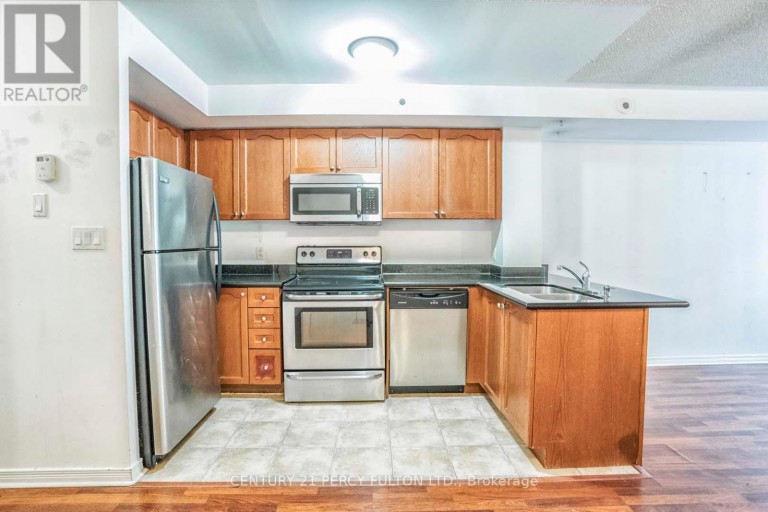 101 - 45 STRANGFORD LANE, Toronto (Clairlea-Birchmount), Ontario, M1L0E5