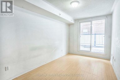 101 - 45 STRANGFORD LANE Toronto (Clairlea-Birchmount) Ontario photo 7