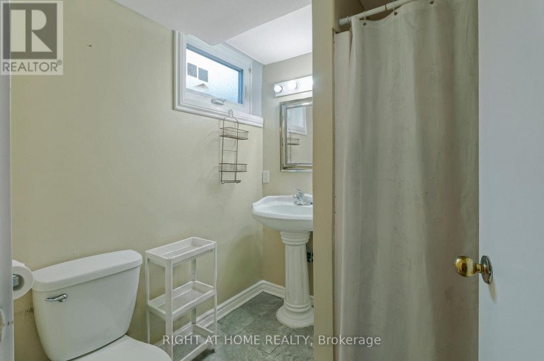 201 STEEL STREET, Barrie (Codrington), Ontario, L4M2G8