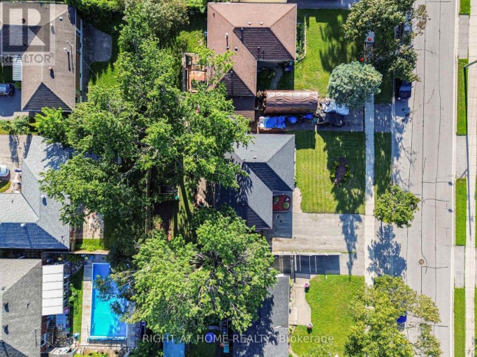201 STEEL STREET, Barrie (Codrington), Ontario, L4M2G8