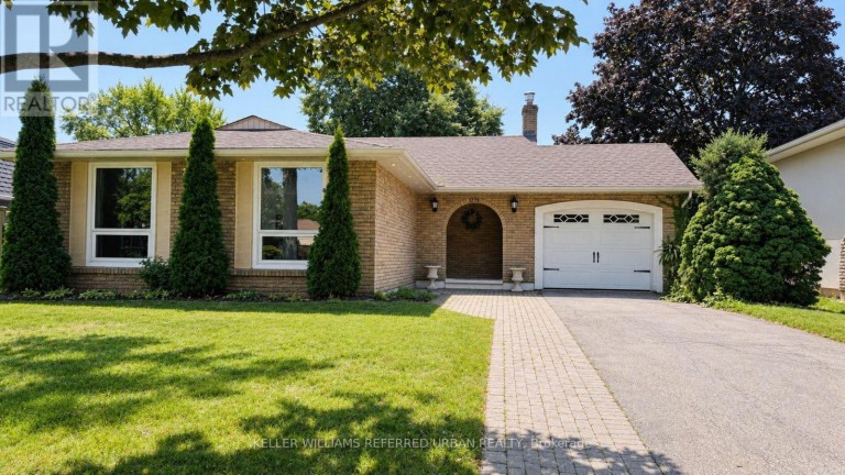 2255 URWIN CRESCENT, Oakville (WO West), Ontario, L6L2T3