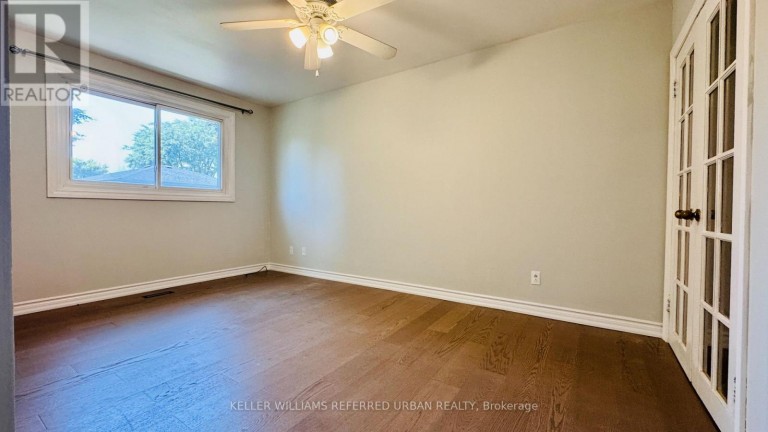 2255 URWIN CRESCENT, Oakville (WO West), Ontario, L6L2T3