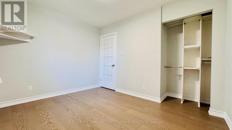 2255 URWIN CRESCENT, Oakville (WO West), Ontario, L6L2T3