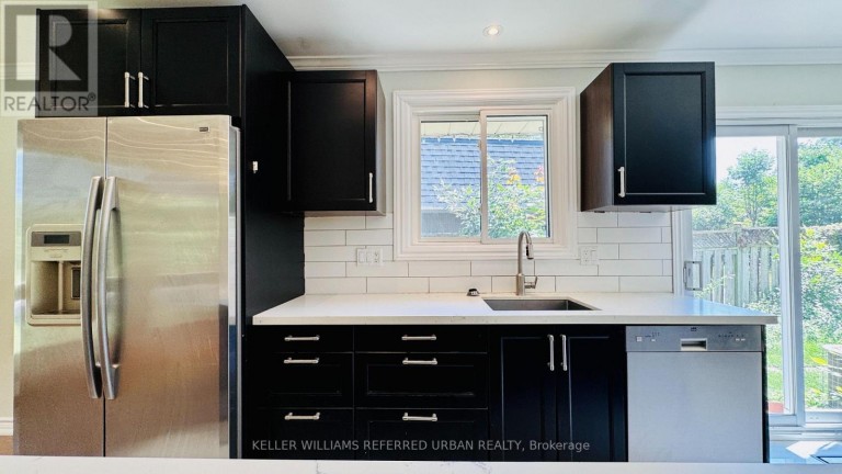 2255 URWIN CRESCENT, Oakville (WO West), Ontario, L6L2T3