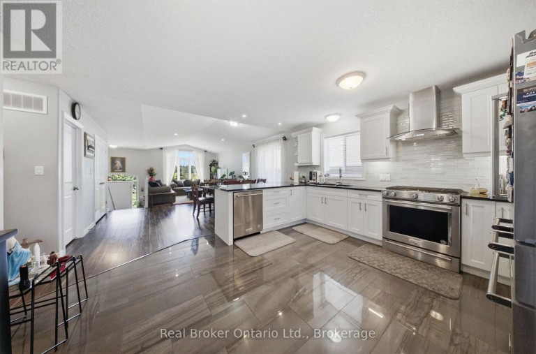 360 DOVER AVENUE, Norfolk (Port Dover), Ontario, N0A1N9